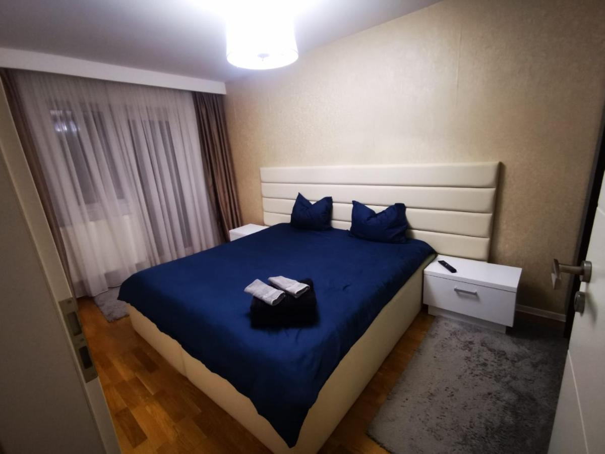 Luxury Apartment. 10 Minutes Taxi Ride To Center *